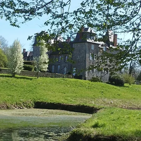 Chateau D'hugemont- Aile Du Parc 度假居