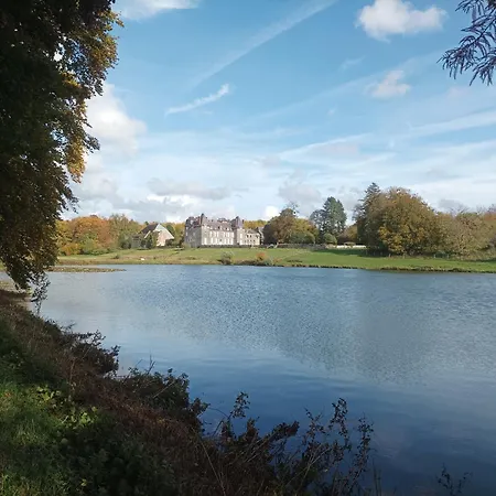 Chateau D'hugemont- Aile Du Parc 度假居