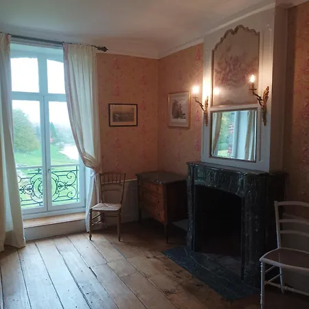 Chateau D'hugemont- Aile Du Parc